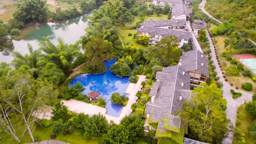 Yangshuo Riverside Resort Hotel